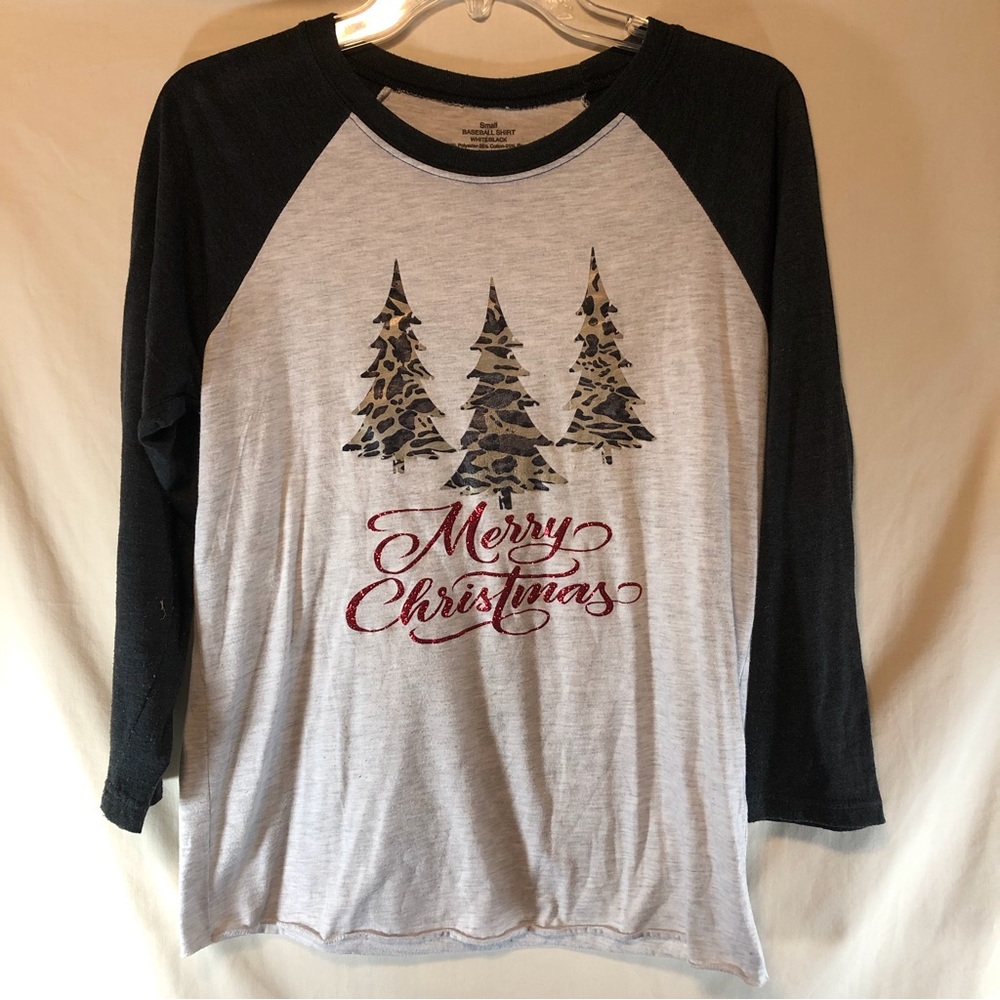 Hobby lobby Christmas baseball shirt white/black S